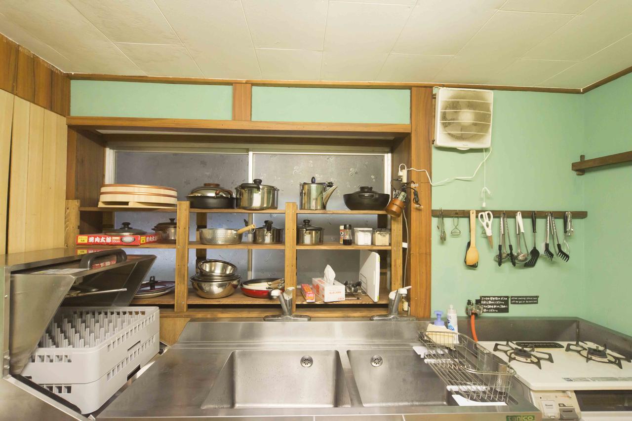 Book & Guesthouse Hitotomaru 丰冈市 外观 照片