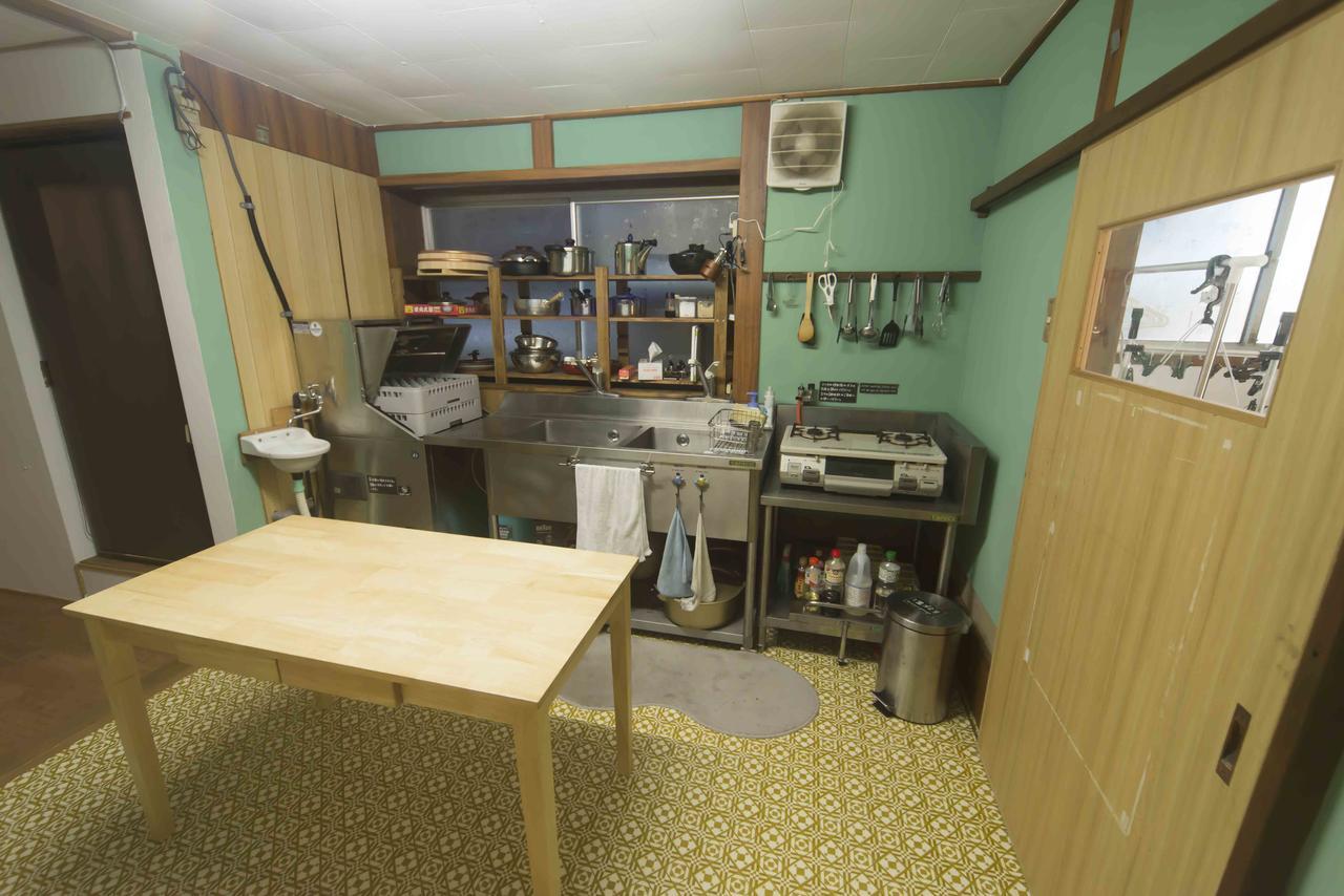 Book & Guesthouse Hitotomaru 丰冈市 外观 照片